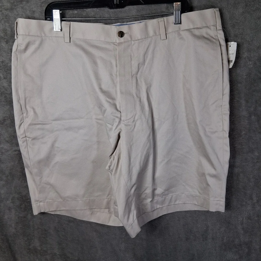 NWT‎ Brooks Brothers Advantage Chino Clark Fit Shorts Mens 40 Beige Lightweight